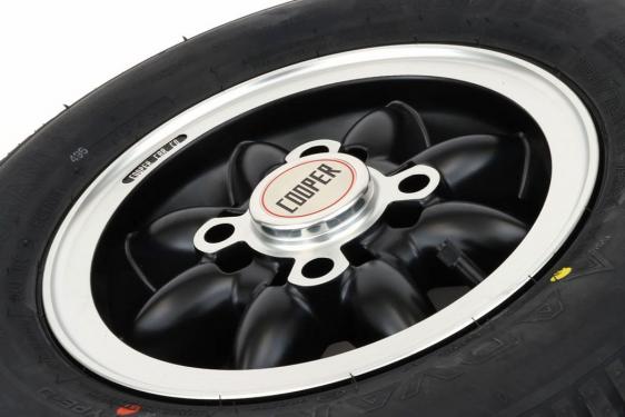 クーパーカー　GP ローズペタル　アロイホイール　4.75 x 10